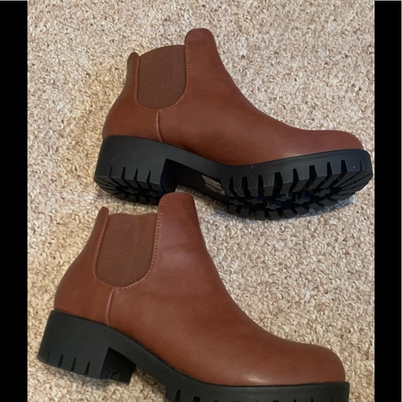 EUC Chase + Chloe brown booties - Picture 5 of 5
